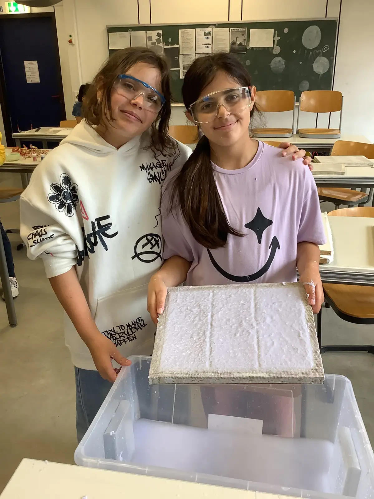 Aus Alt mach Neu: Experimente mit Papier