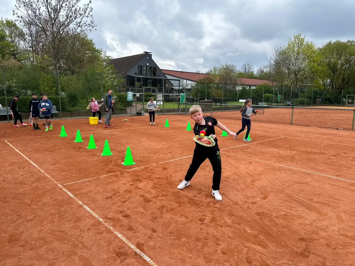 Begeisterung beim Tennis-Schnuppertraining