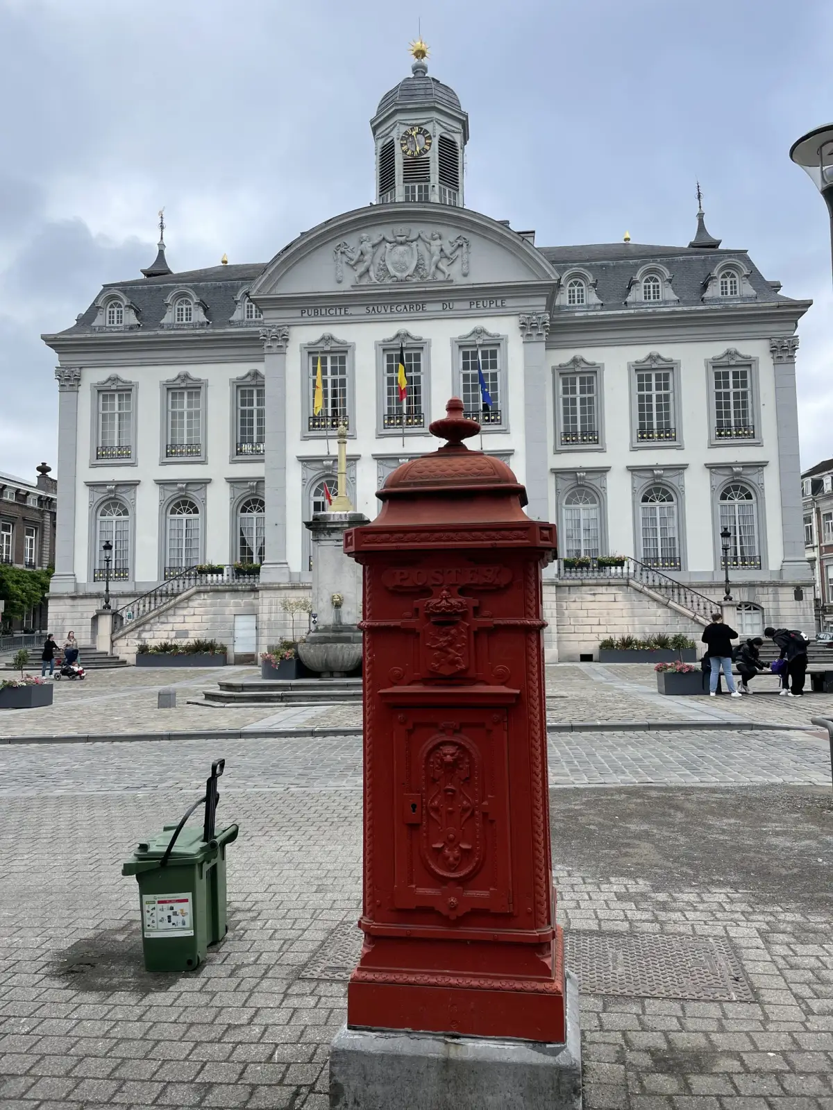 Die Farbe der Briefk&auml;sten