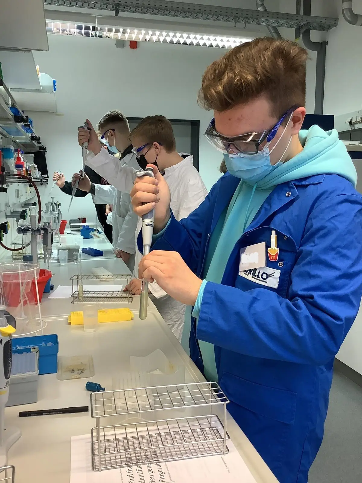 DNA-Spurensuche im Gentechnik-Labor