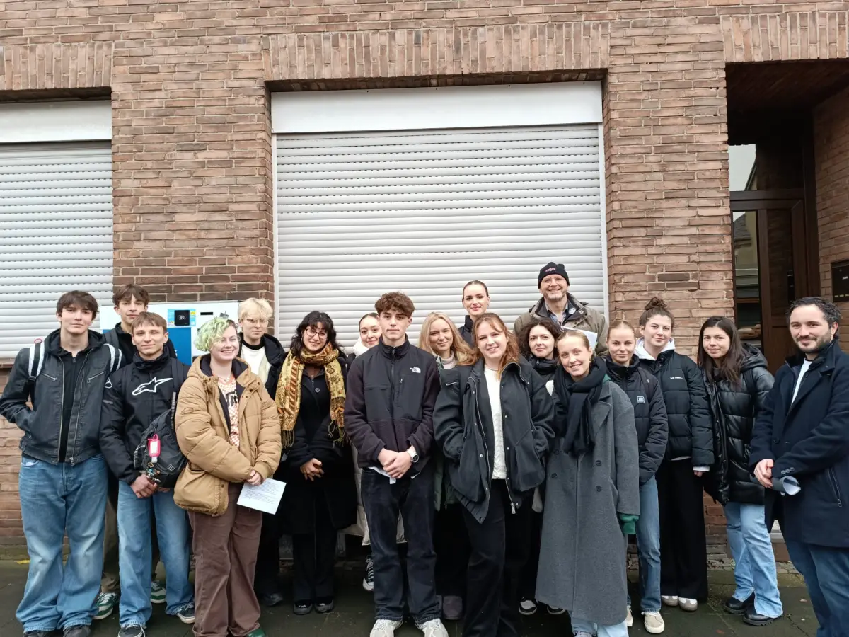 Gegen das Vergessen &ndash; Sch&uuml;ler nahmen erneut an Stolpersteinverlegung teil
