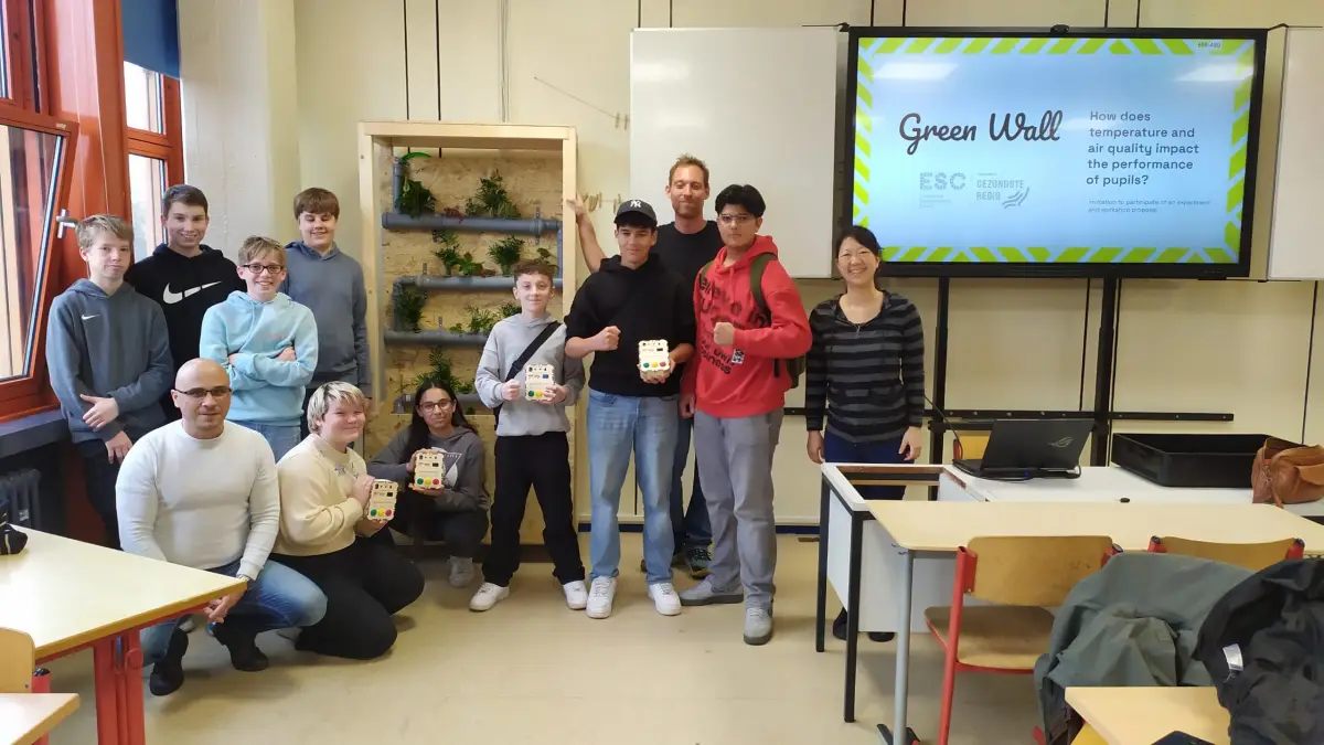 „Grüne Wand im Klassenzimmer“ – ein innovatives Projekt zu Leistung, Wohlbefinden, Schulklima