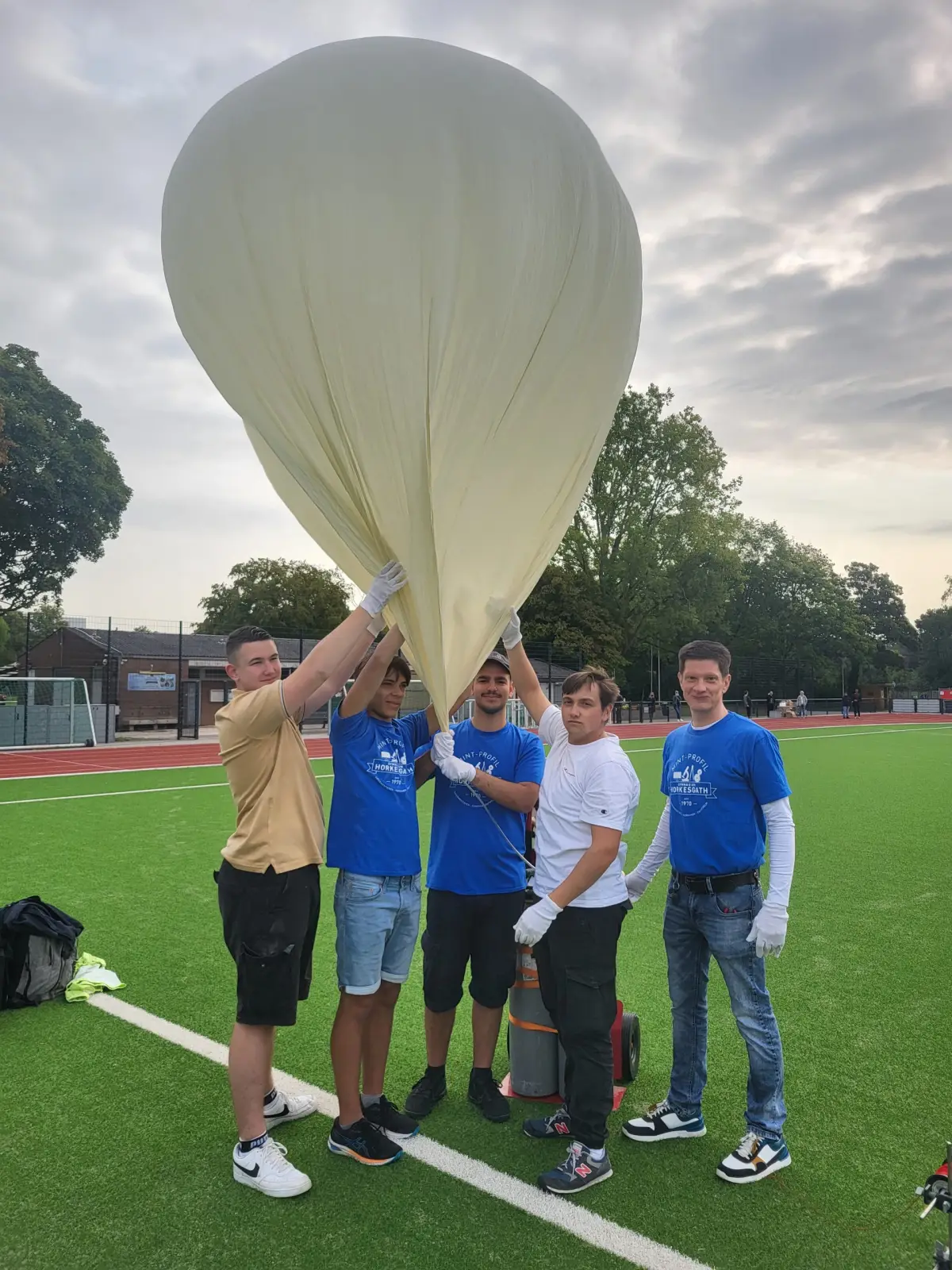 Impressionen vom Start des Stratosphärenballons HorkRiser