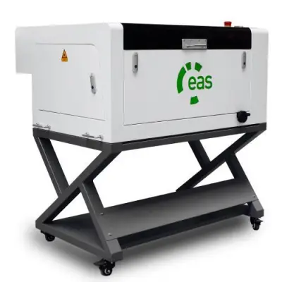 Neuer Lasercutter erweitert den MakerSpace unserer Schule