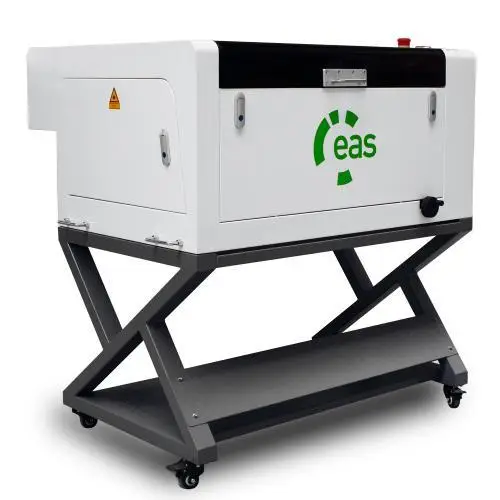 Neuer Lasercutter erweitert den MakerSpace unserer Schule