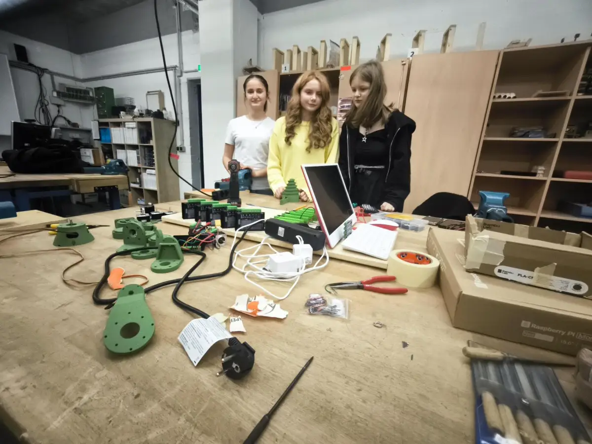 Neues Projekt im MakerSpace: Operations-Roboterarm