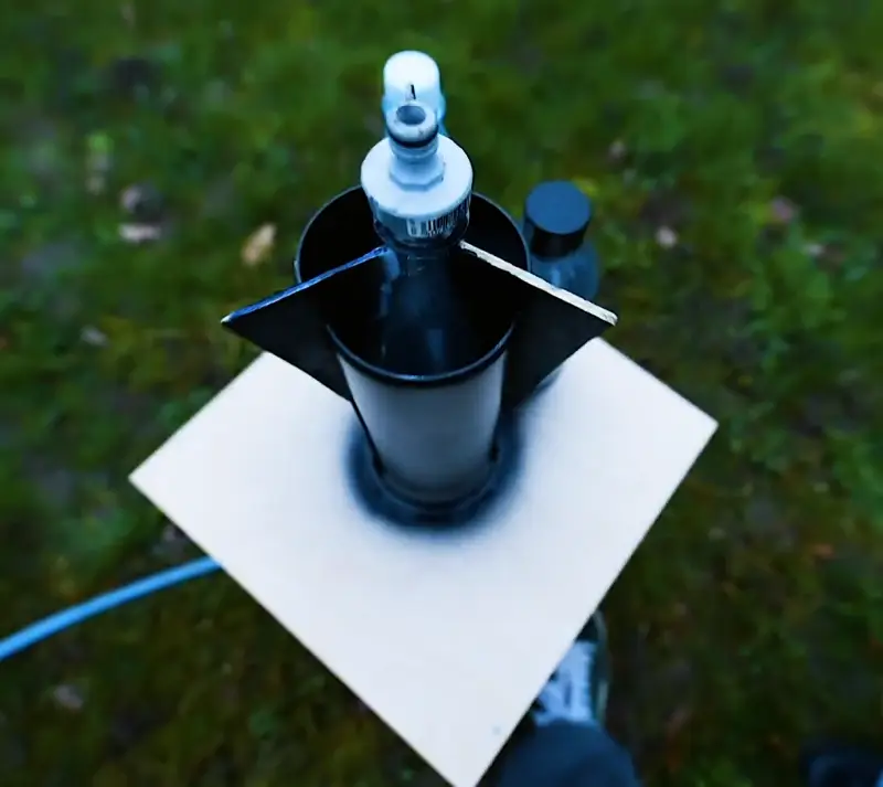 Raketen-Projekt: Rasanter Flug einer PET-Flasche im Video