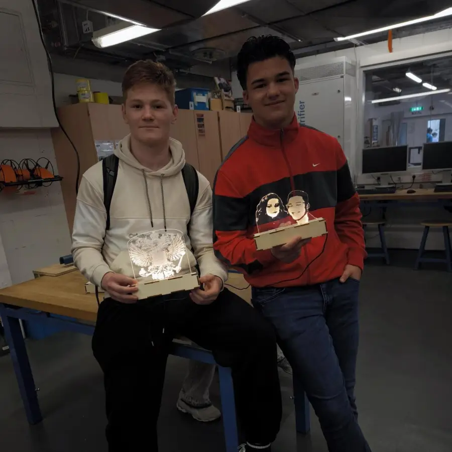 Technik-Workshop: LED-Leuchtschilder